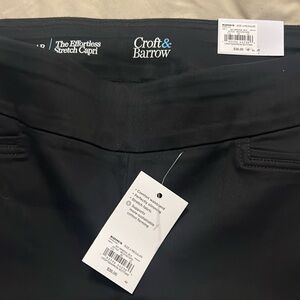 NWT Croft & Barrow Black Capri Mid Rise Sz 4